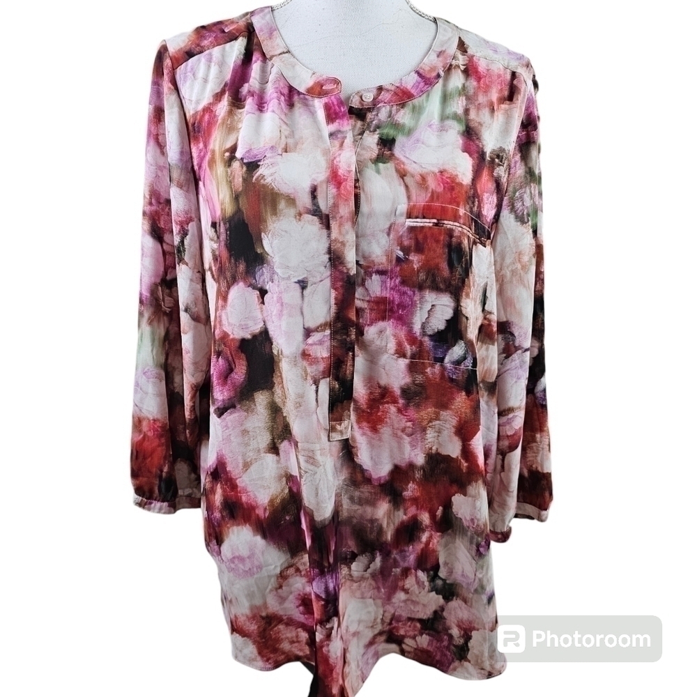 Not Your Daughter's Jeans Renaissance Moody Floral Watercolor Blouse in XL